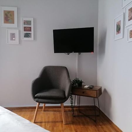 Minimal Studio Varnava Square - Kallimarmaro Area アテネ エクステリア 写真